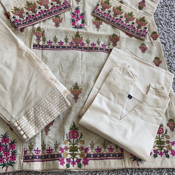 NWT Almirah 3 piece - Picture 5 of 6